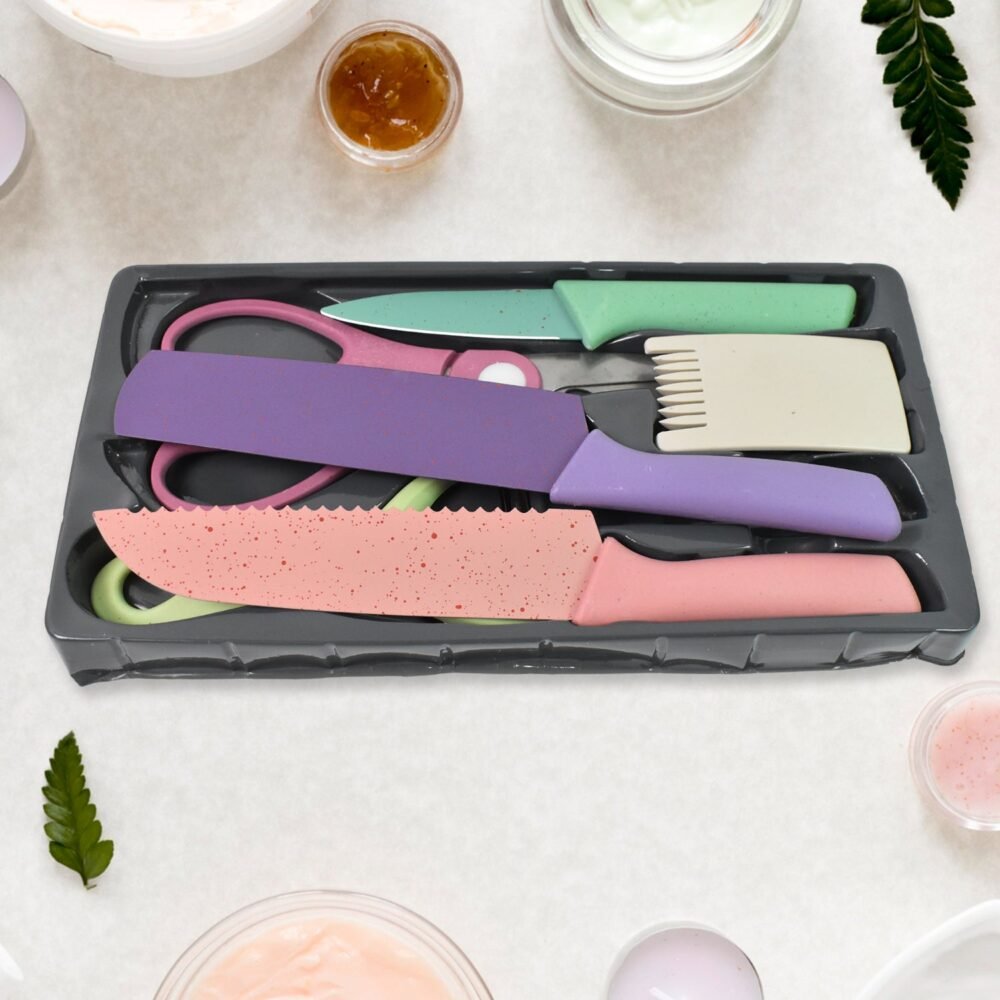 03_f7fa9ae0-7532-4168-aadc-0c4a5c05b759.jpg Kitchen Knife Set – Professional 6-Piece High Carbon Steel | CookAura