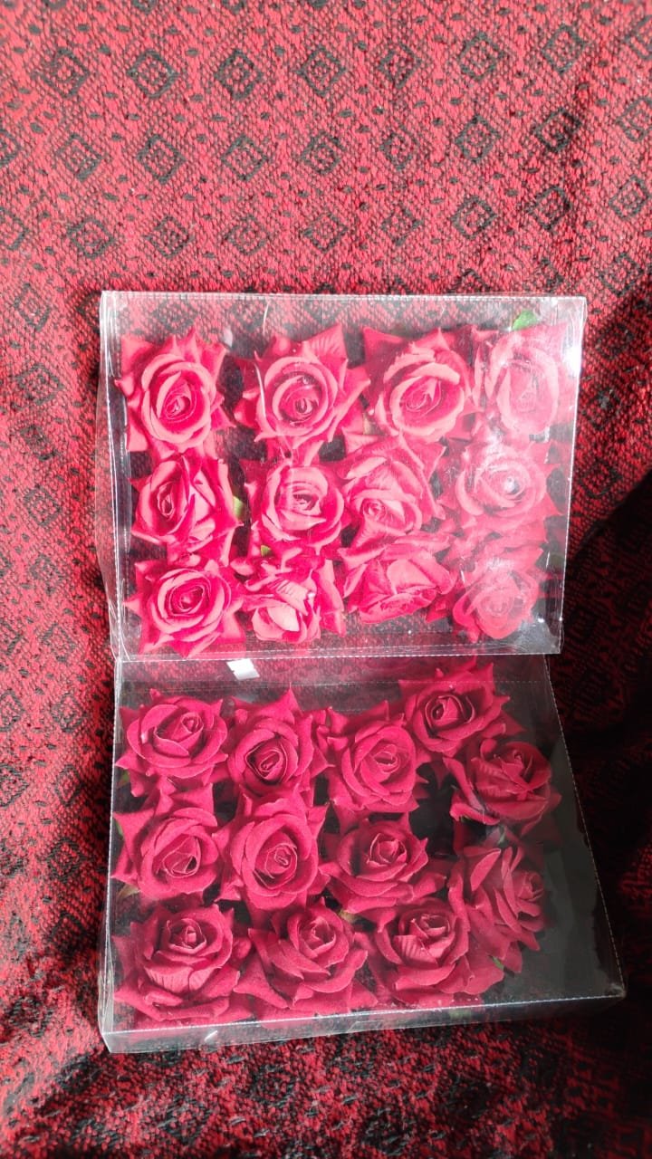 09530bc6-1e5e-468e-b8b9-6b7be69bbe34.jpg Velvet Rose Hair Clip – Red Flower Design (12 Pcs) | Calm & Curl