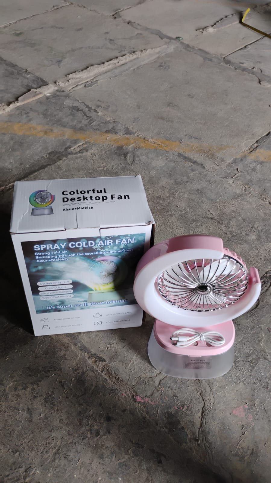 69ec170b-fedb-4d58-bd7c-39f883ebbb33.jpg Portable Humidifying Fan – LED Light & USB | Airvanta