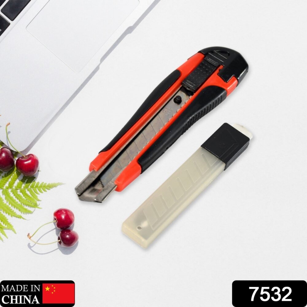 Cutter Knife Set – Heavy Duty 18mm Blades & Rubber Grip | VoltDesk