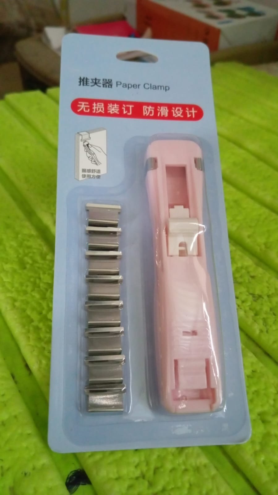 Paper Clamp Dispenser – Reusable Clips, No Holes | Papezo
