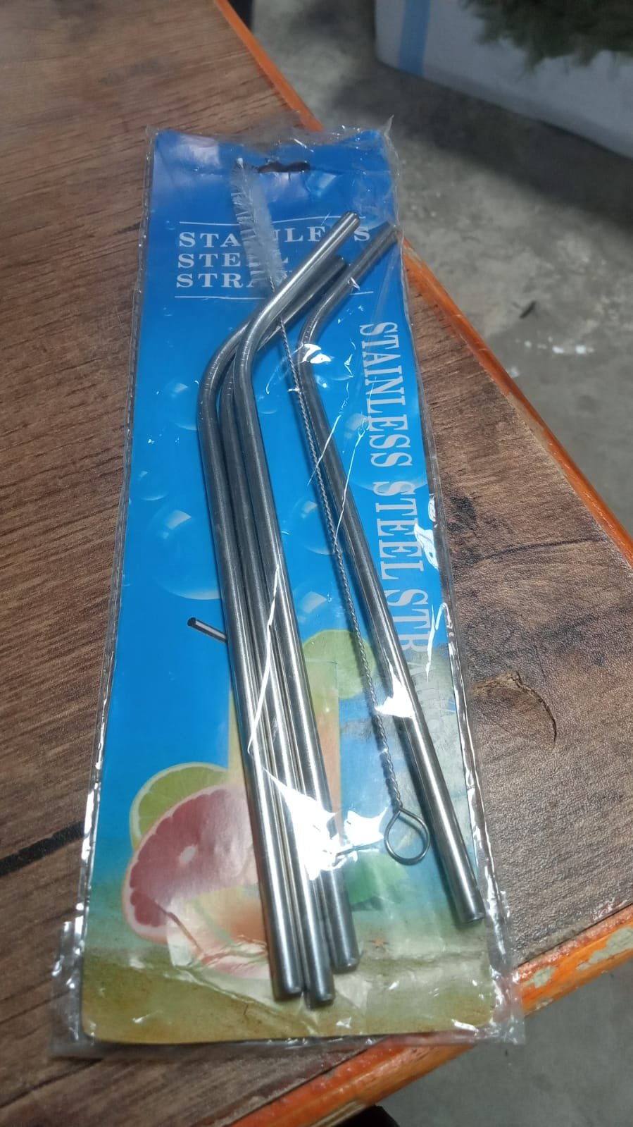 c1f2ed68-aa0d-42c8-ae95-4f4c4d38aa66_2744f567-a0d3-48f2-a6fd-26559b15ddd2.jpg Stainless Steel Straws – Reusable Bent Set with Brush | Siplix